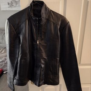 GENUINE LEATHER WOMAN'S JACKET,